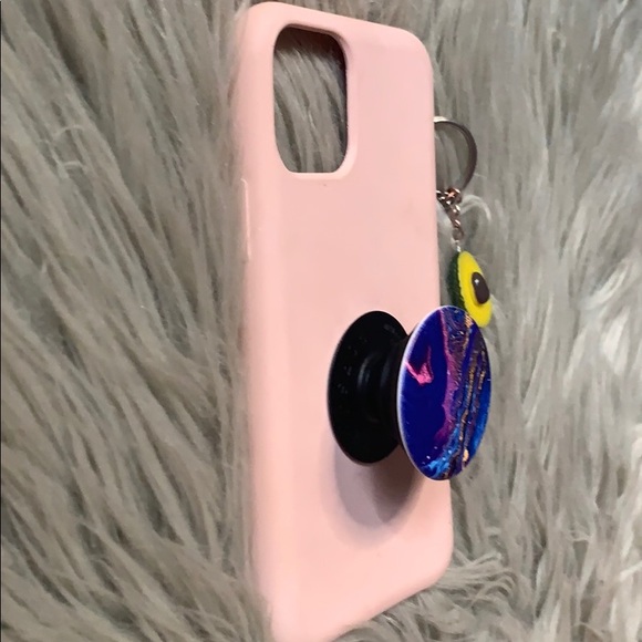 🦋PHONE CASE BUNDLE - Picture 4 of 6